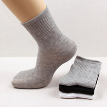 Load image into Gallery viewer, Compression Socks 2026 Men Women Mid Tube Sweat Absorbing 1 3 5 Pairs Buy Now