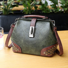 Load image into Gallery viewer, PU leather shoulder bag with chain