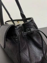 Load image into Gallery viewer, Luxury Women's Genuine Leather Shoulder Bag – Large Capacity Designer Tote Handbag for Women