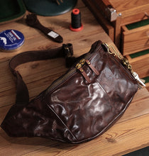 Load image into Gallery viewer, plant tanned cow leather shoulder bag men