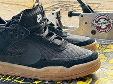 Load image into Gallery viewer, Nike SB Day One - Youth - FN4210-001
