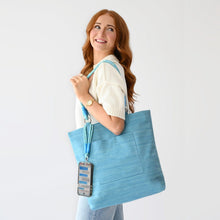 Load image into Gallery viewer, Active Tote w/Wristlet
