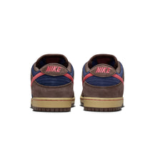 Load image into Gallery viewer, Nike SB Dunk - Baroque Brown/Adobe
