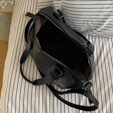 Load image into Gallery viewer, Black leather purse
