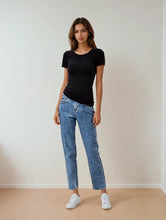 Load image into Gallery viewer, SpectraUSA 8600 Black Crew Neck Tee
