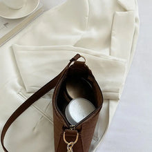 Load image into Gallery viewer, Felt Underarm Bag
