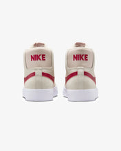 Load image into Gallery viewer, NIKE SB ZOOM BLAZER MID - PALEIVORY/ NOBLERED
