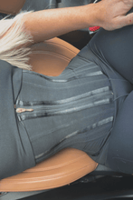 Load image into Gallery viewer, Luxx Hourglass Powernet fabric detail

