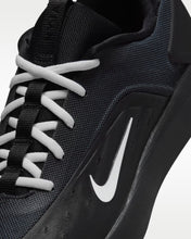 Load image into Gallery viewer, Nike SB Zoom Nyjah 4 FQ1273-002 Black White Skateboarding Sneakers Authentic
