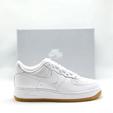 Load image into Gallery viewer, Nike brand new with box
