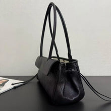 Load image into Gallery viewer, Luxury Women's Genuine Leather Shoulder Bag – Large Capacity Designer Tote Handbag for Women
