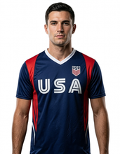 Load image into Gallery viewer, US Soccer crest jersey men
