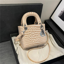 Load image into Gallery viewer, White purse
