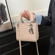 Load image into Gallery viewer, Womens Purse
