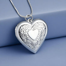 Load image into Gallery viewer, silver snake chain heart locket
