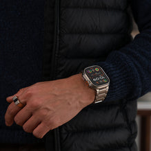 Load image into Gallery viewer, t01 titanium apple watch band for sale
